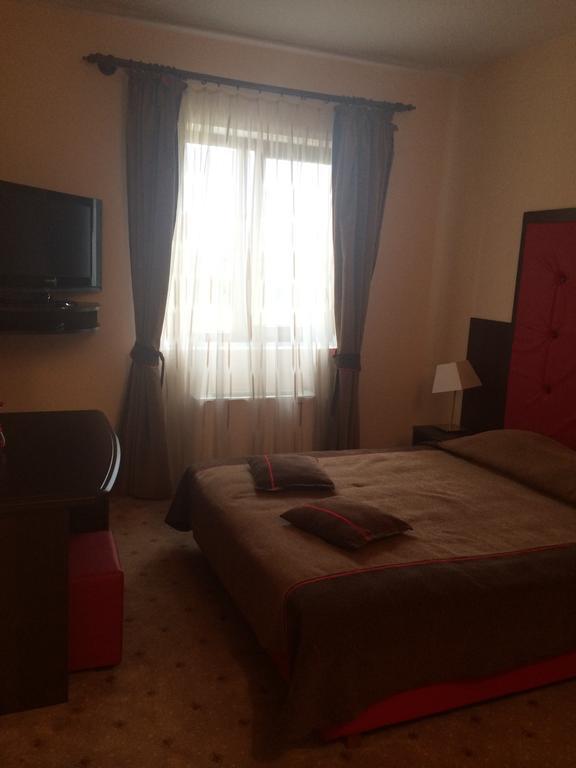 Hotel Fiama Otelu Rosu Стая снимка